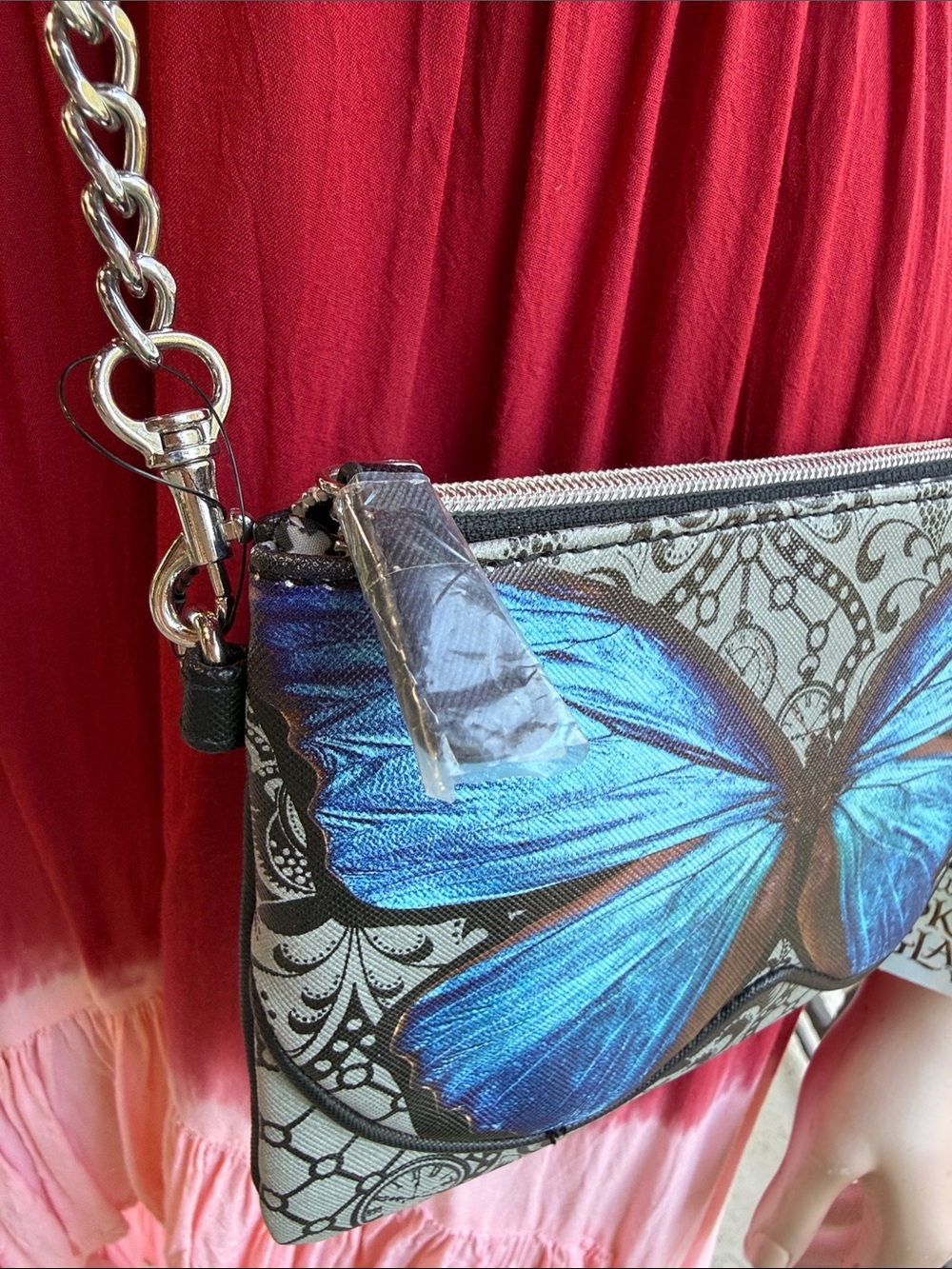 NWT Disney bag Alice through The Looking Glass Crossbody Clutch removable strap